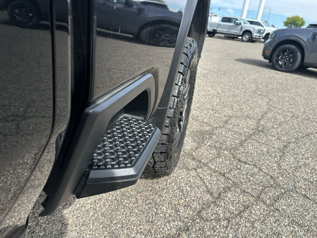 2022 GMC Sierra AT4