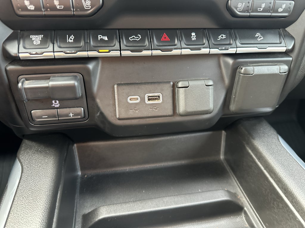 2022 GMC Sierra AT4
