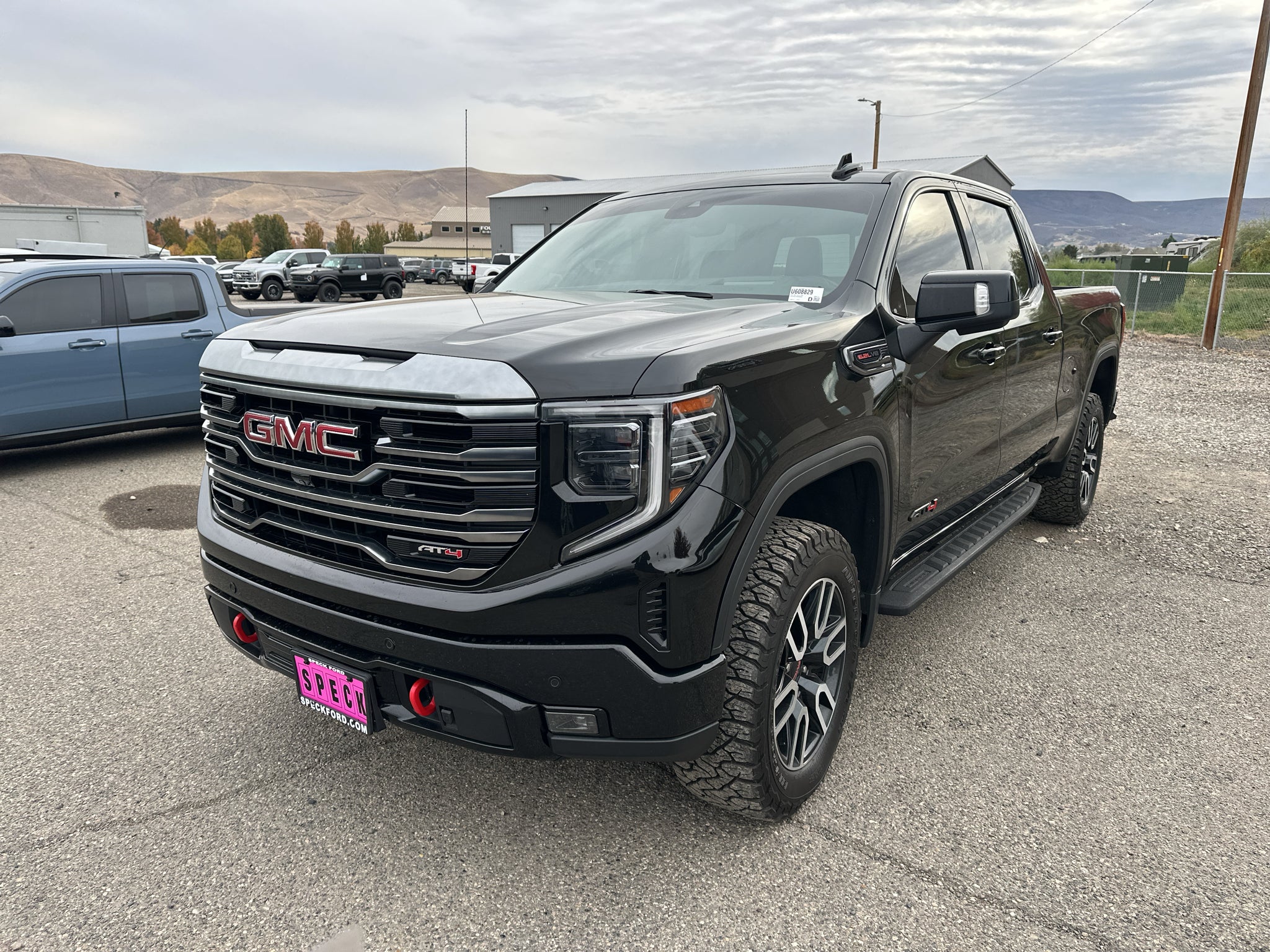 2022 GMC Sierra AT4