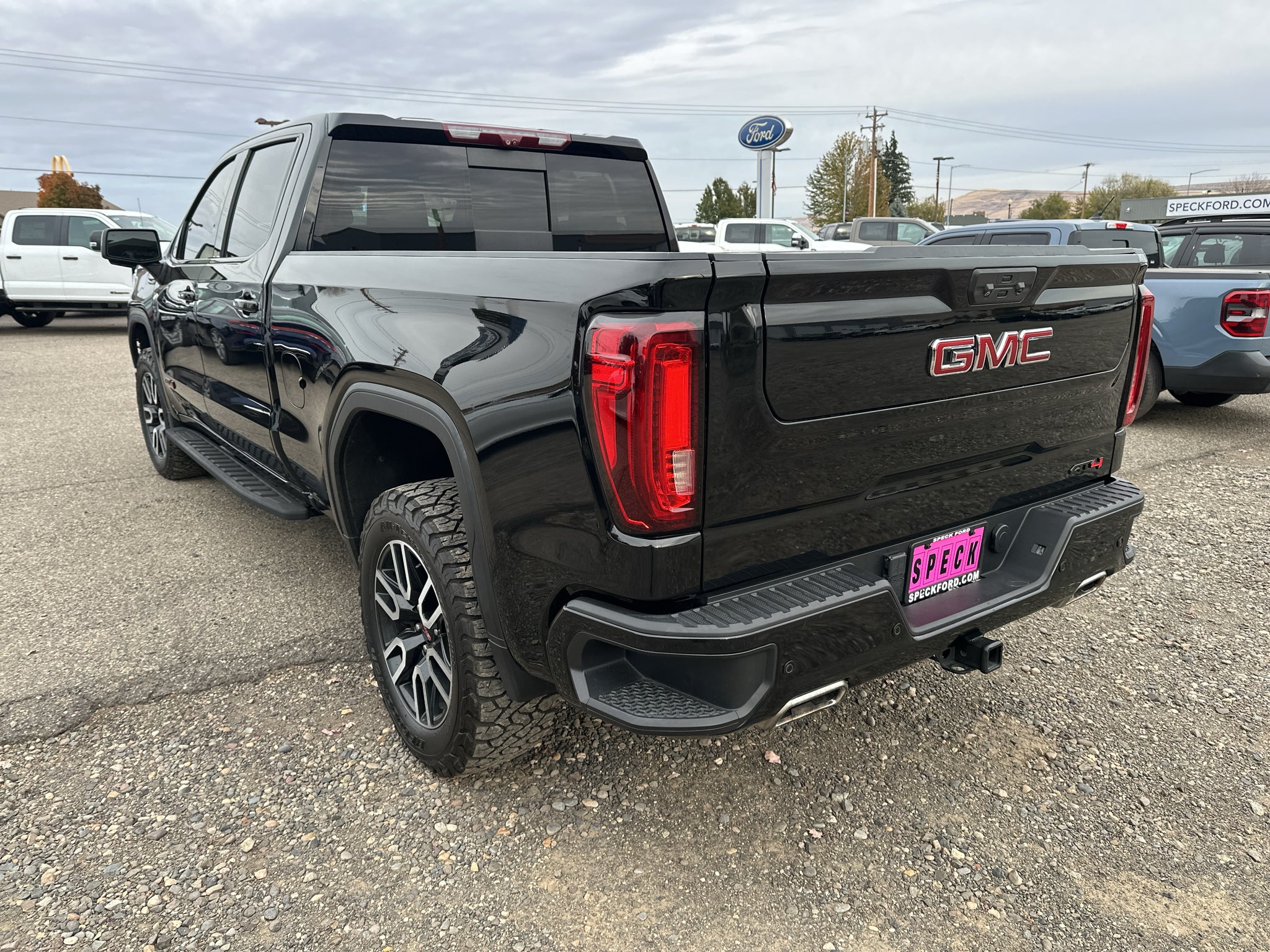 2022 GMC Sierra AT4
