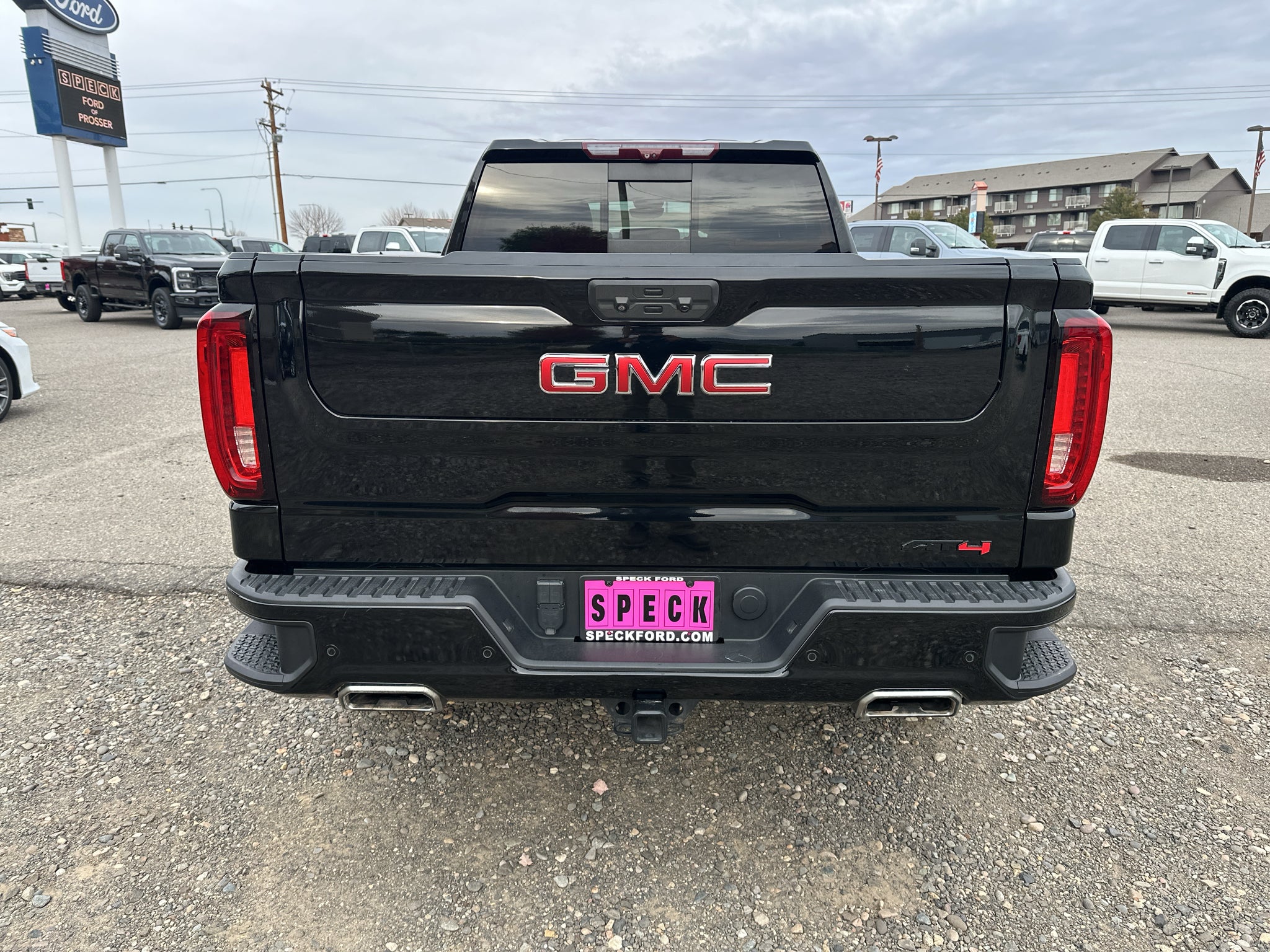 2022 GMC Sierra AT4
