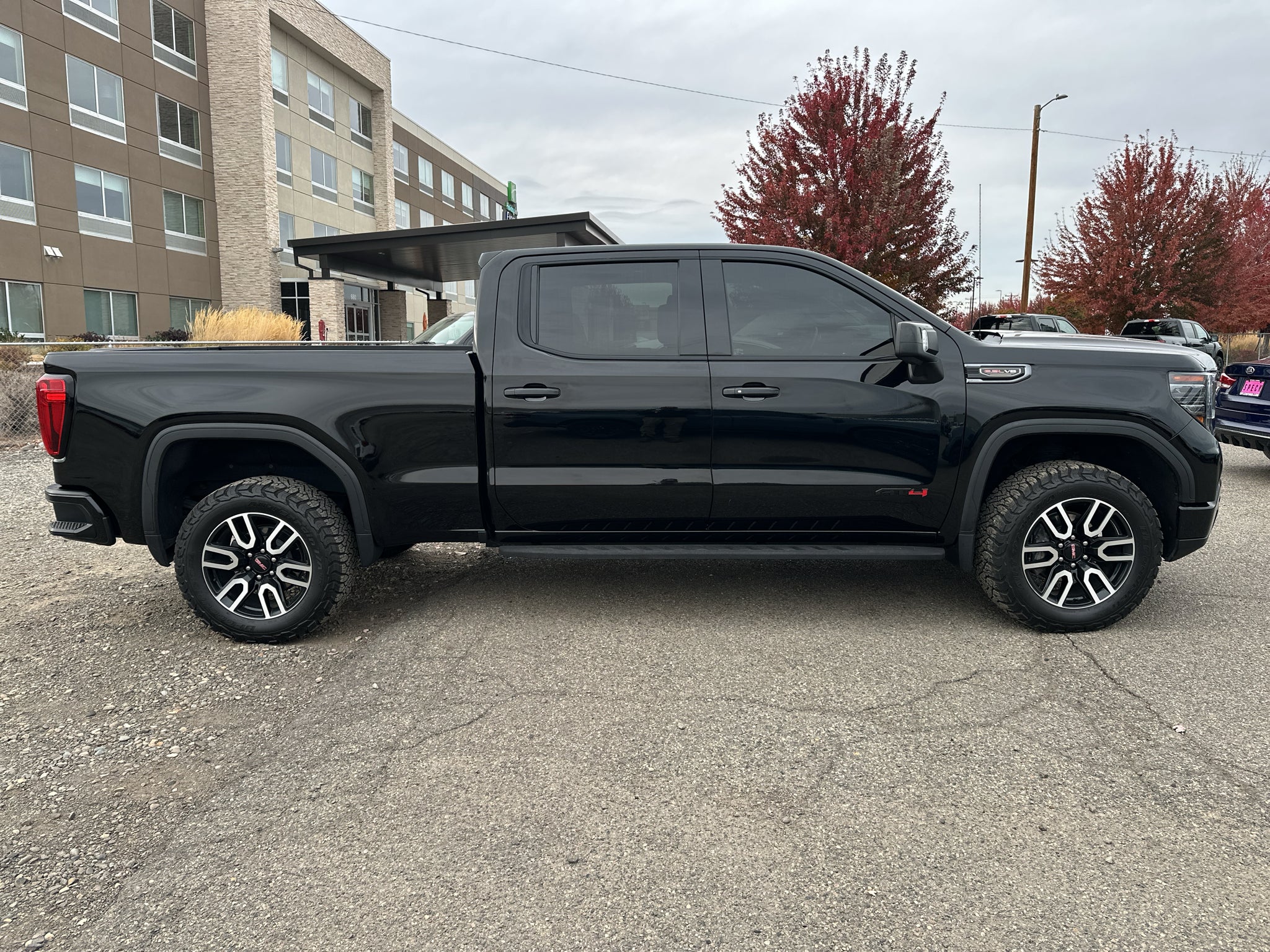 2022 GMC Sierra AT4