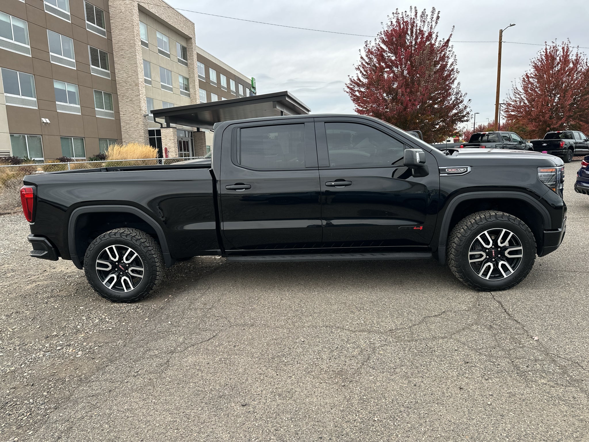 2022 GMC Sierra AT4