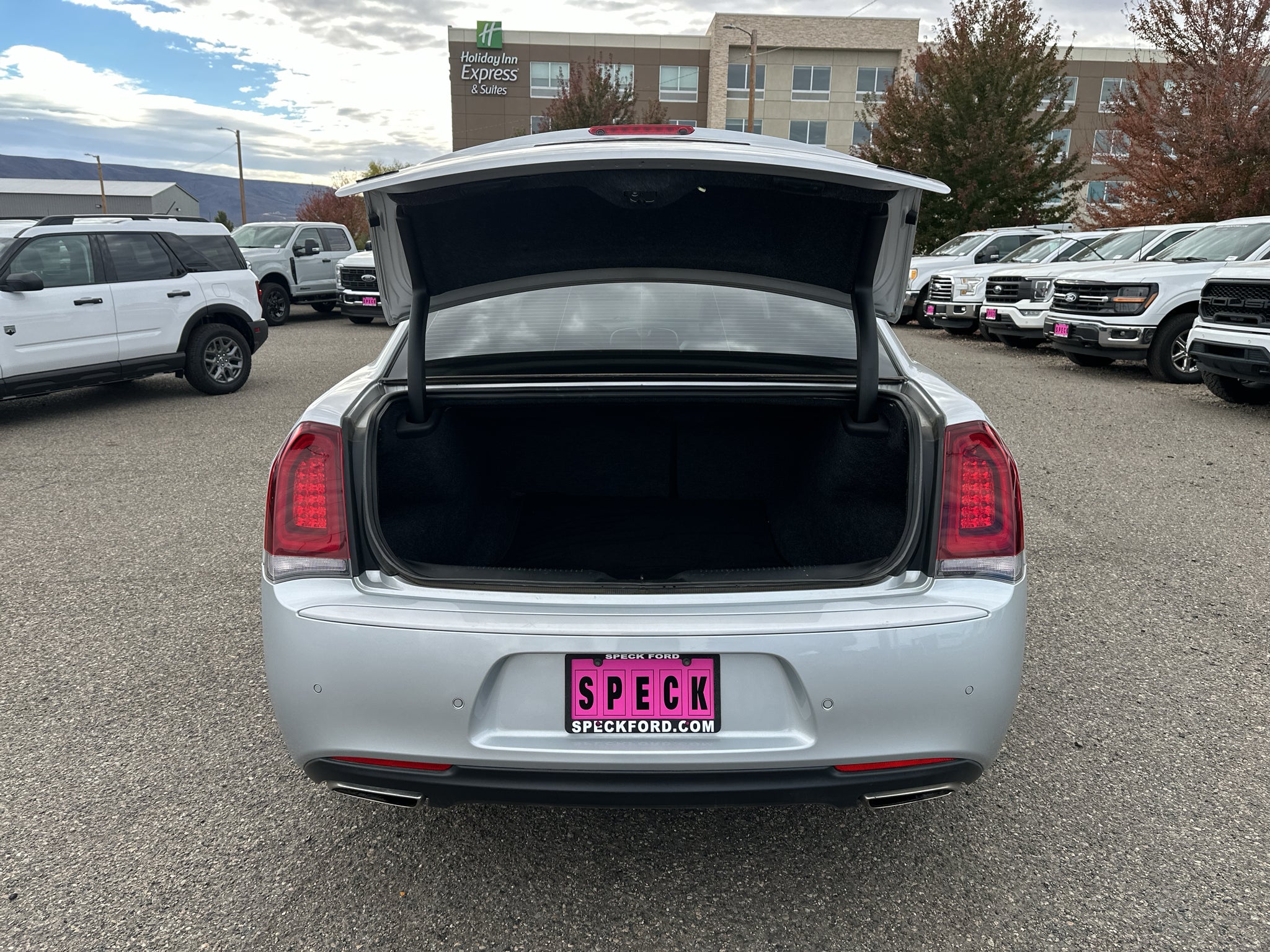 2022 Chrysler 300 300 Touring L