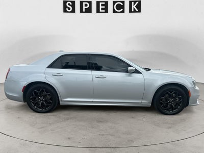 2022 Chrysler 300 300 Touring L