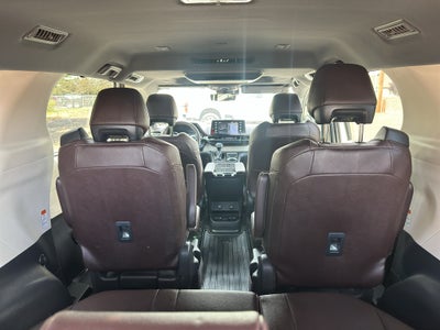 2023 Toyota Sienna Platinum