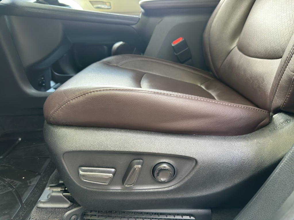2023 Toyota Sienna Platinum