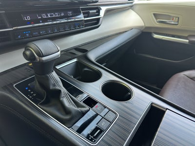 2023 Toyota Sienna Platinum