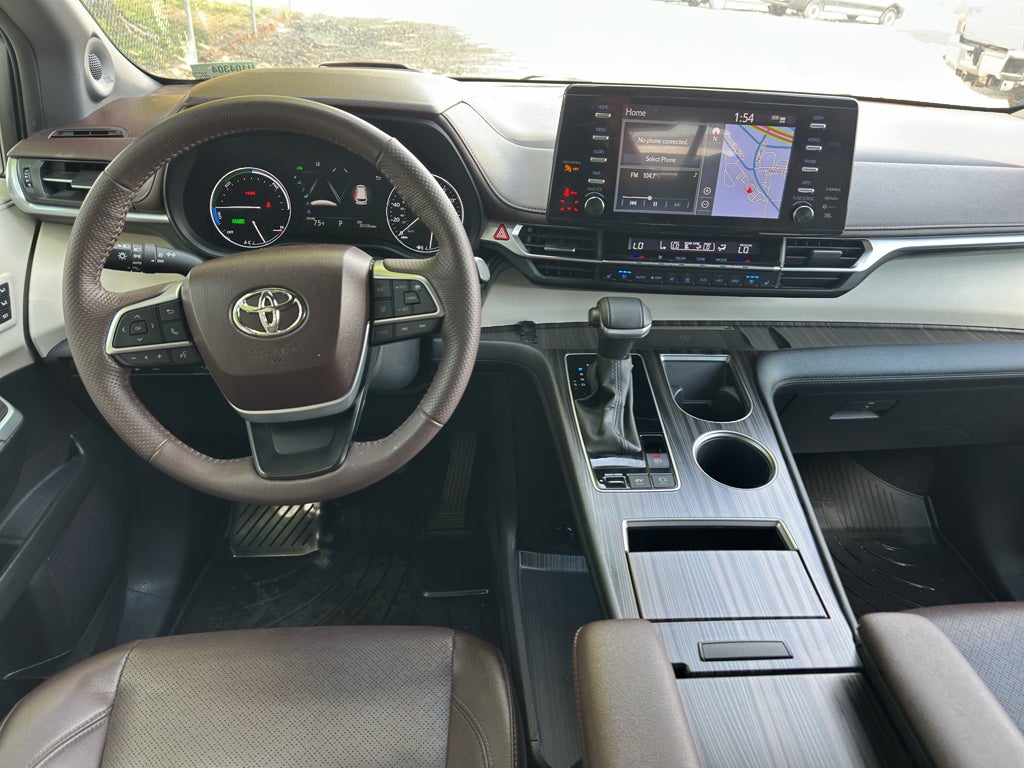 2023 Toyota Sienna Platinum