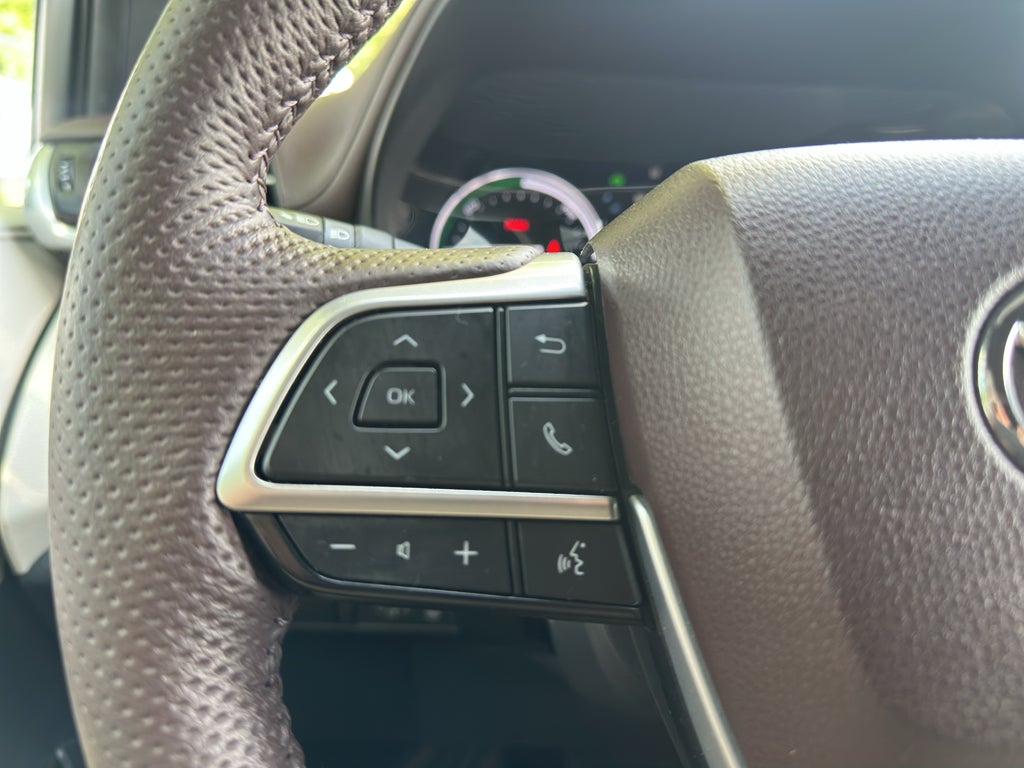 2023 Toyota Sienna Platinum