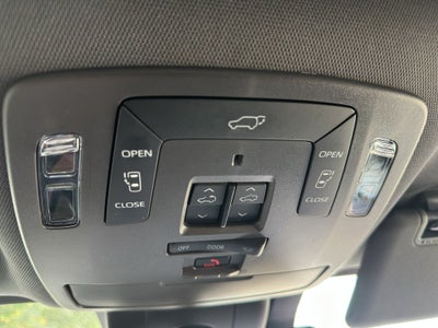 2023 Toyota Sienna Platinum