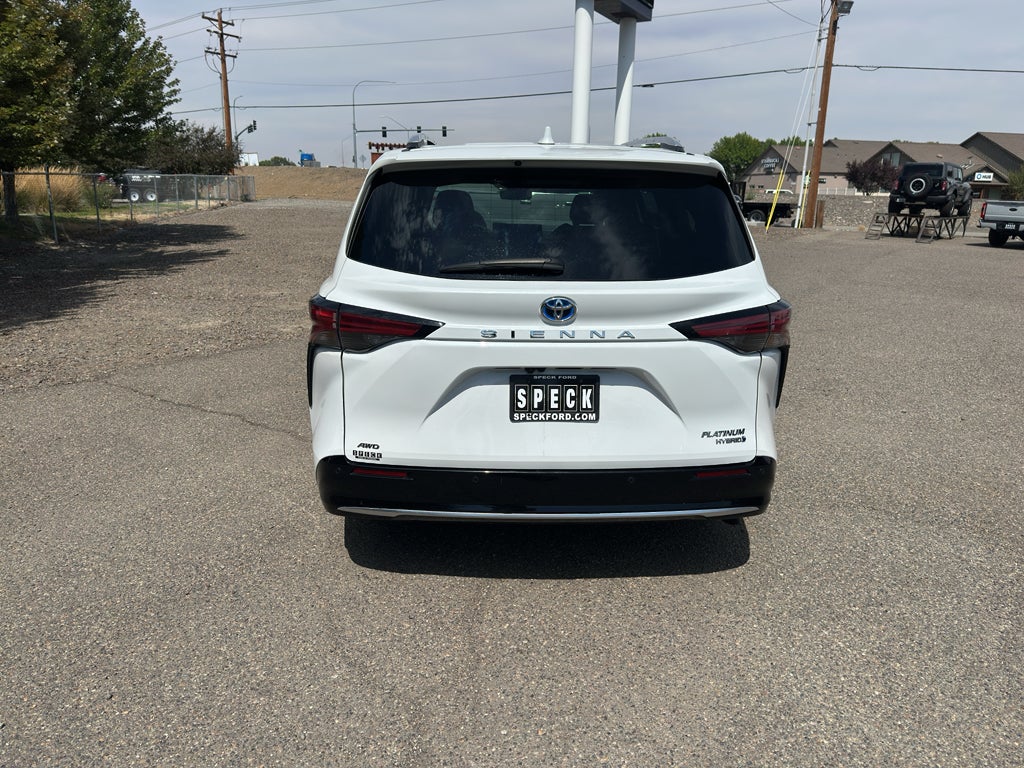 2023 Toyota Sienna Platinum
