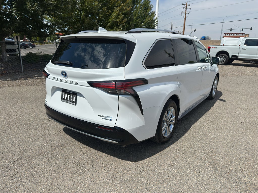2023 Toyota Sienna Platinum