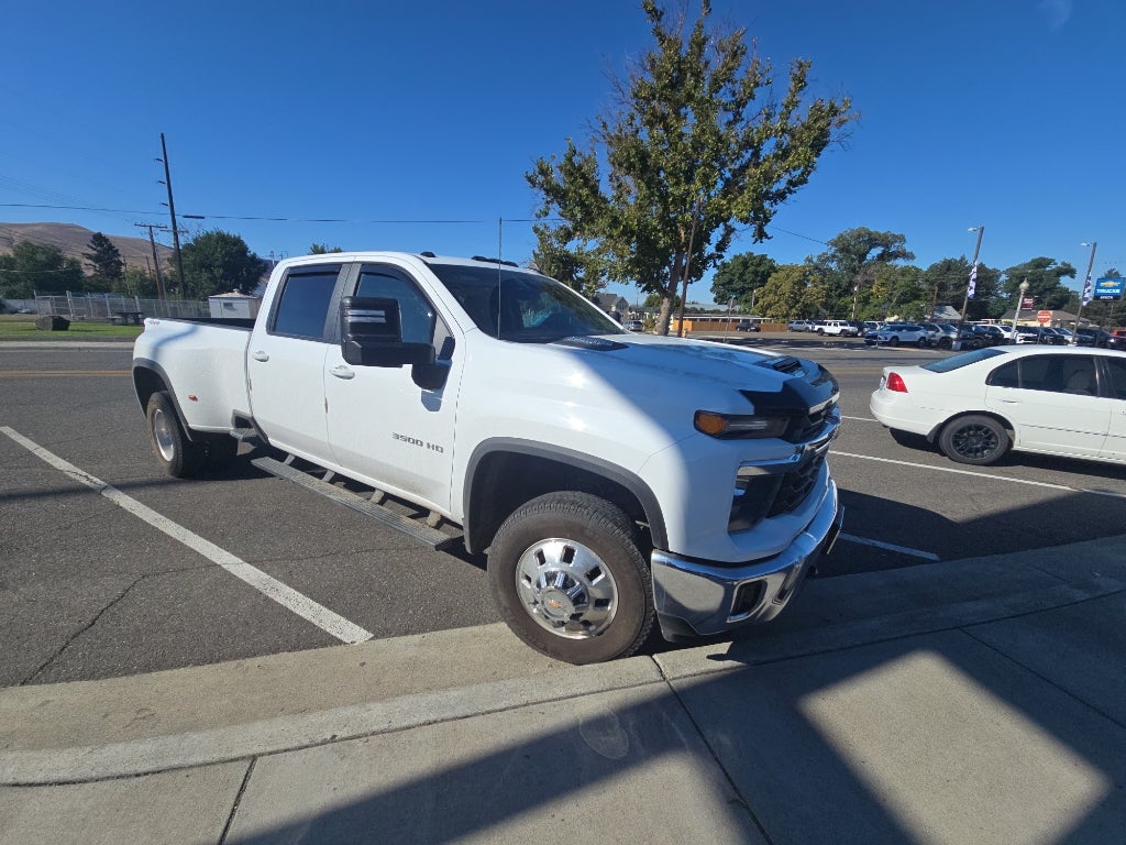 2026 Chevrolet Silverado 3500 HD LT DRW
