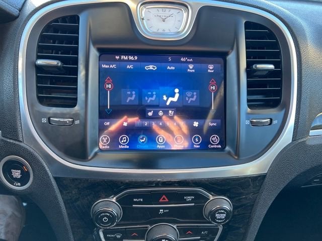 2017 Chrysler 300 300C