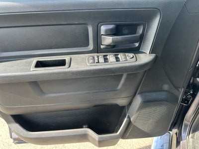 2017 RAM 1500 Tradesman Crew Cab 4x4 6'4" Box