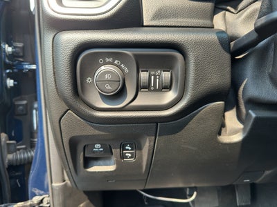 2019 RAM 1500 Big Horn/Lone Star Crew Cab 4x4 6'4" Box