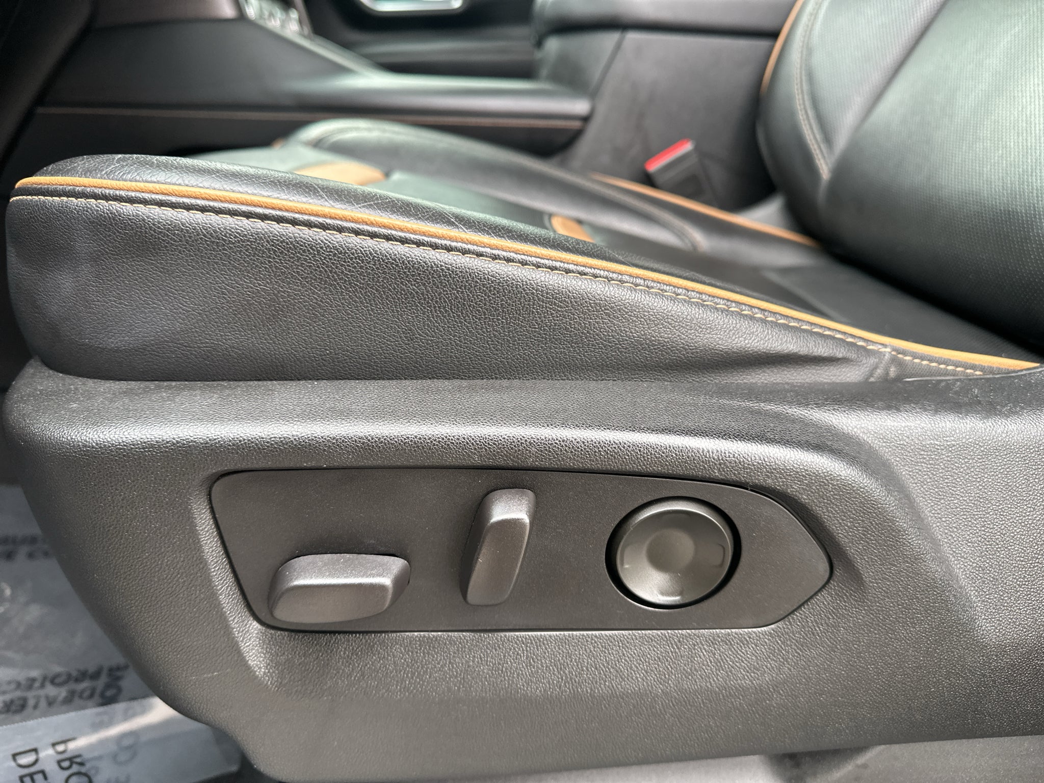 2021 GMC Yukon XL AT4