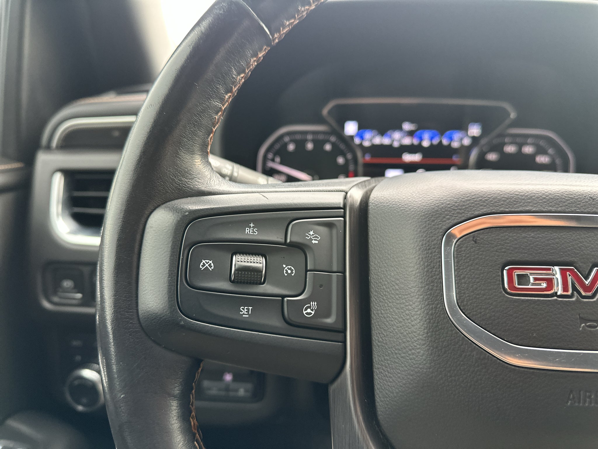 2021 GMC Yukon XL AT4