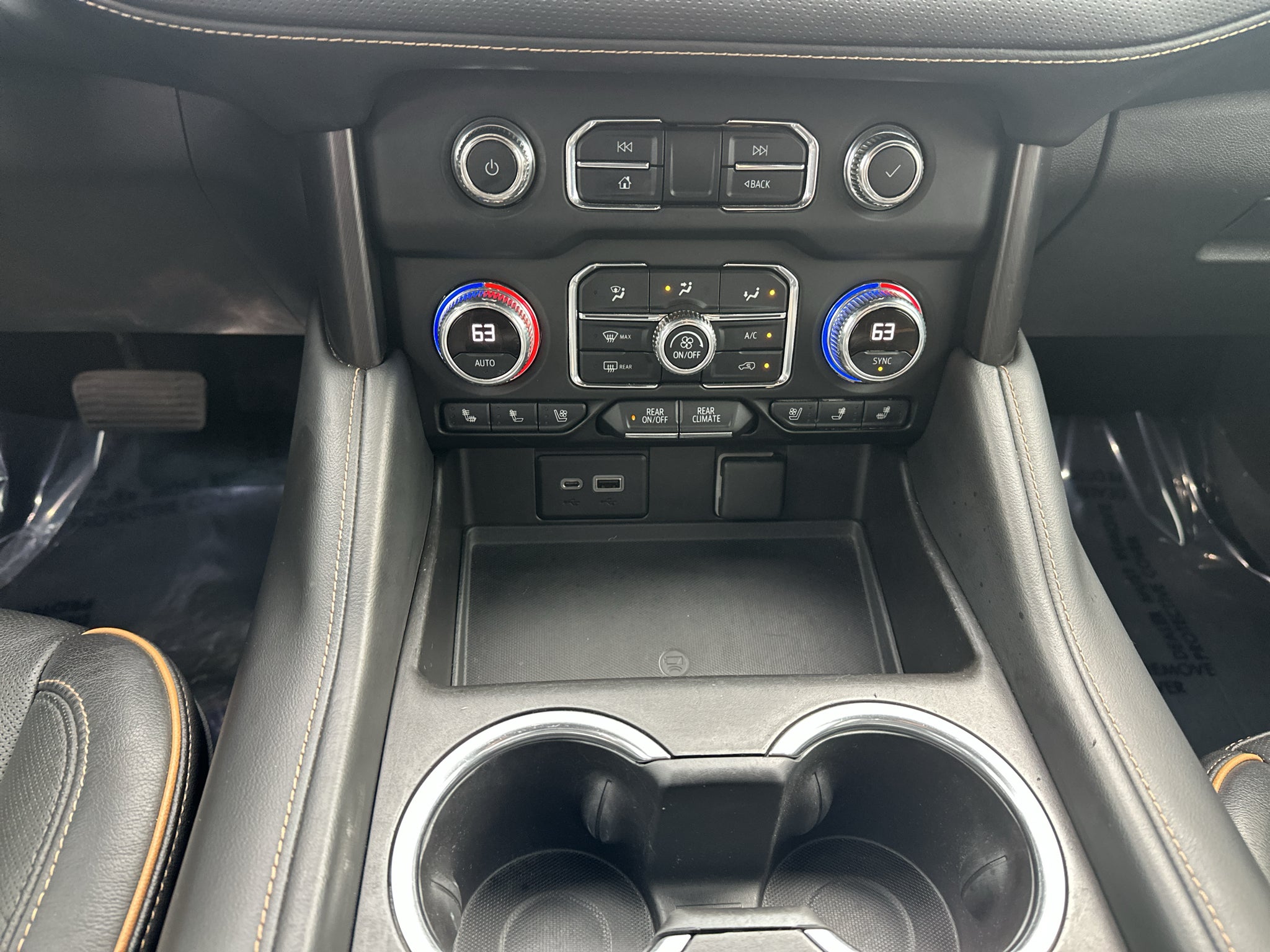 2021 GMC Yukon XL AT4