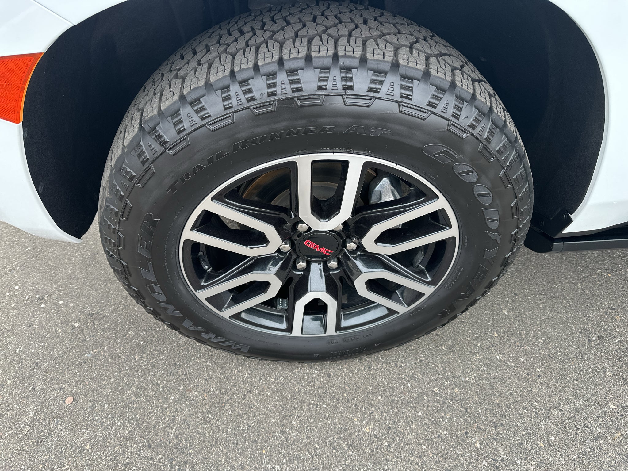 2021 GMC Yukon XL AT4