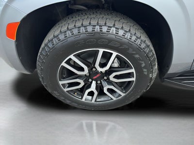 2024 GMC Yukon XL AT4
