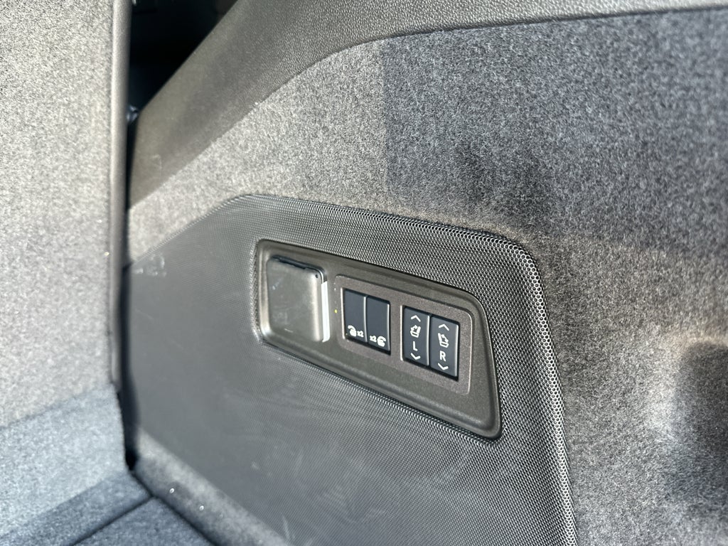 2024 Cadillac Escalade Luxury
