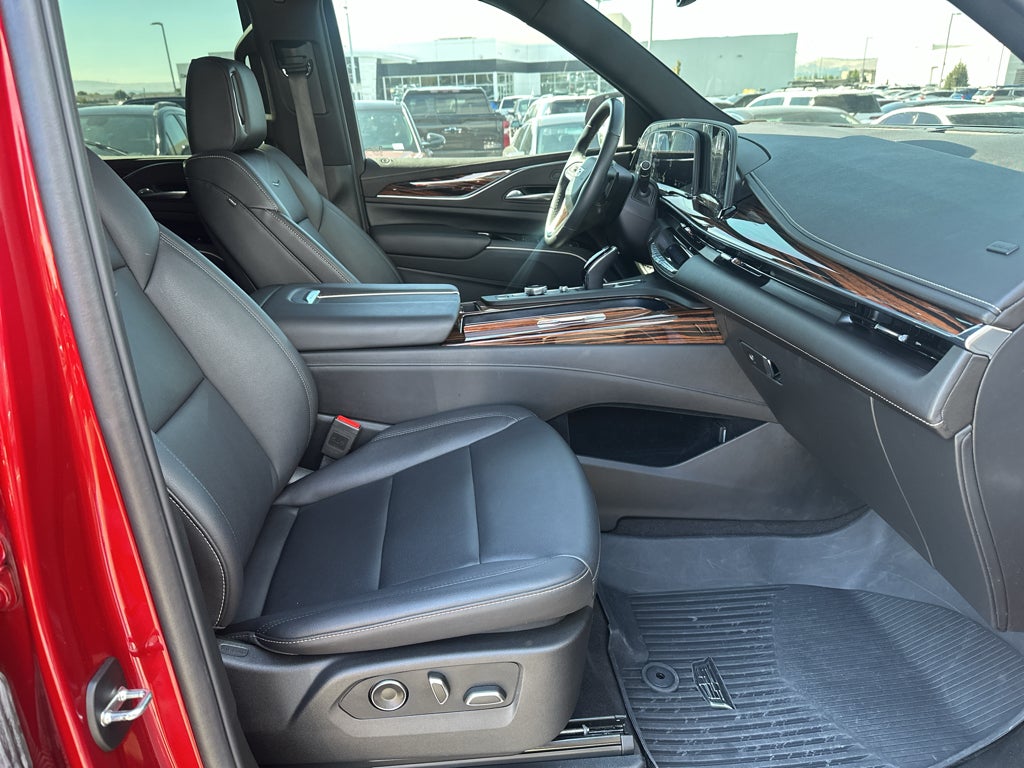 2024 Cadillac Escalade Luxury