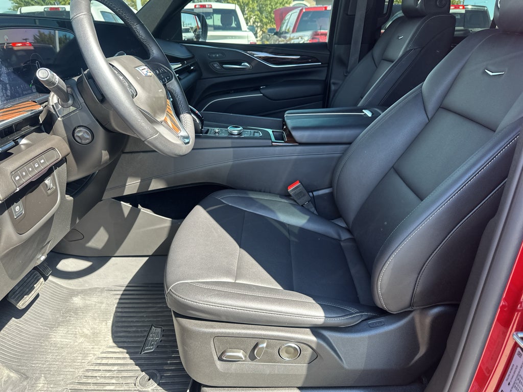 2024 Cadillac Escalade Luxury
