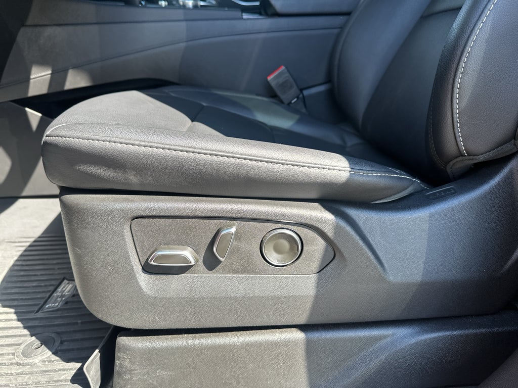 2024 Cadillac Escalade Luxury