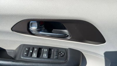 2020 Chrysler Voyager LX