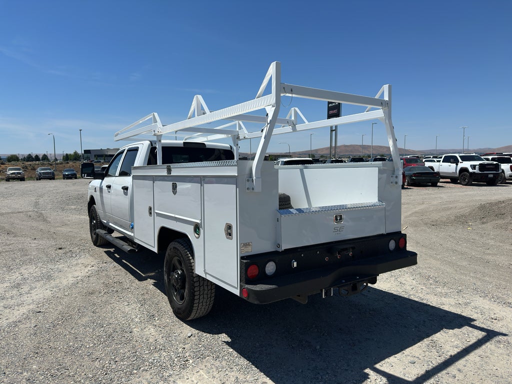 2026 RAM 3500 Chassis Tradesman/Big Horn