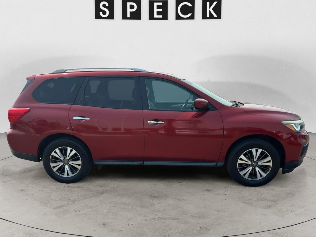 2017 Nissan Pathfinder SL