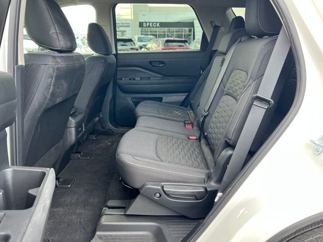 2025 Nissan Pathfinder S