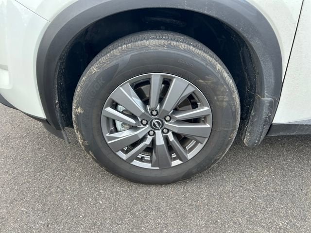 2025 Nissan Pathfinder S