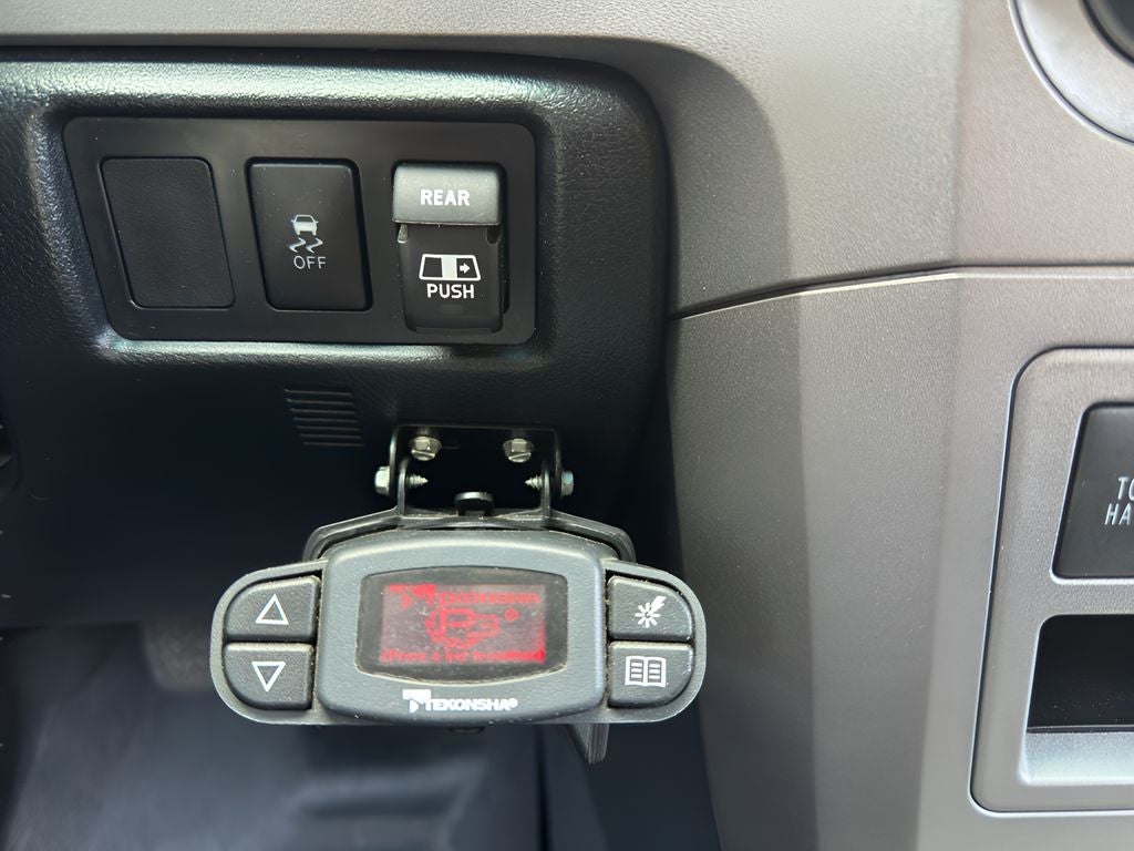 2012 Toyota Tundra Grade 5.7L V8