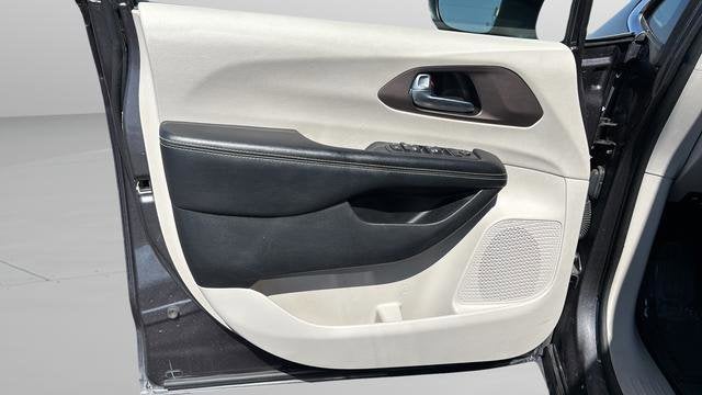 2020 Chrysler Voyager LXI