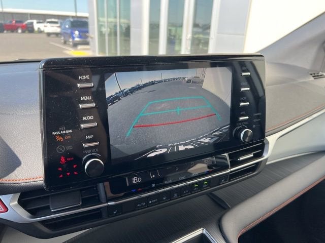 2024 Toyota Sienna LE