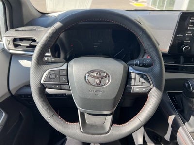 2024 Toyota Sienna LE