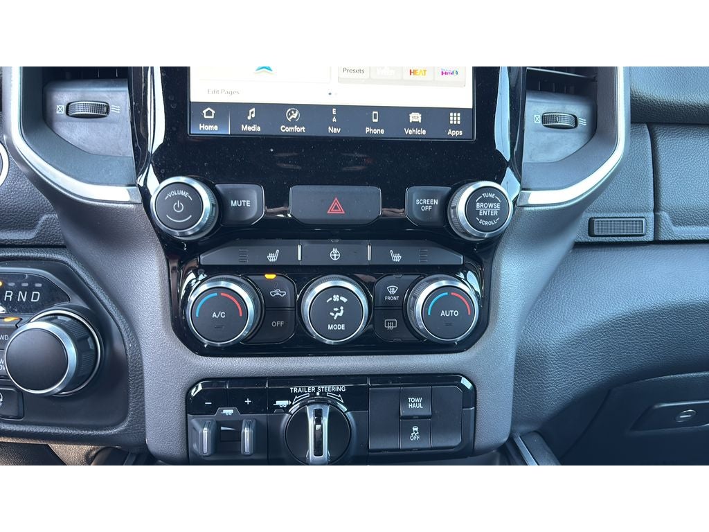 2024 RAM 1500 Big Horn Crew Cab 4x4 6'4' Box