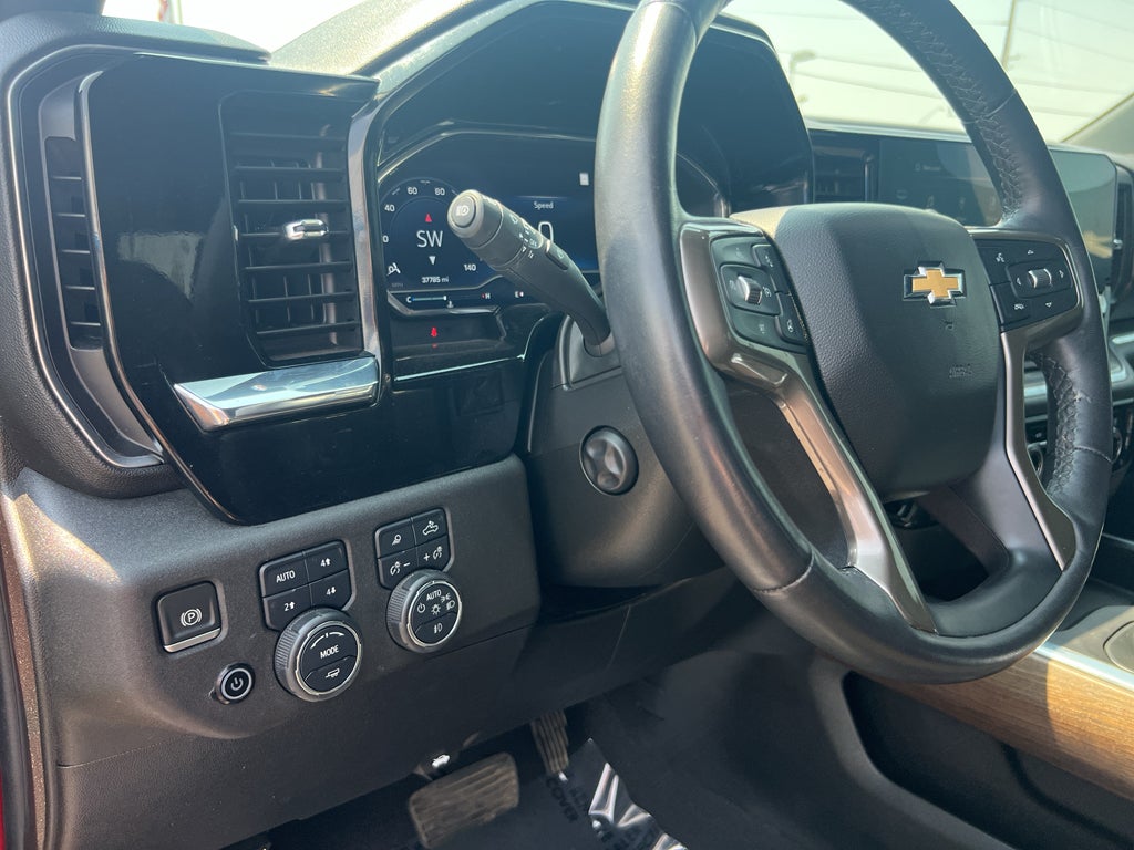 2023 Chevrolet Silverado 1500 4WD Crew Cab Short Bed High Country