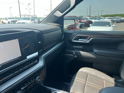 2023 Chevrolet Silverado 1500 4WD Crew Cab Short Bed High Country