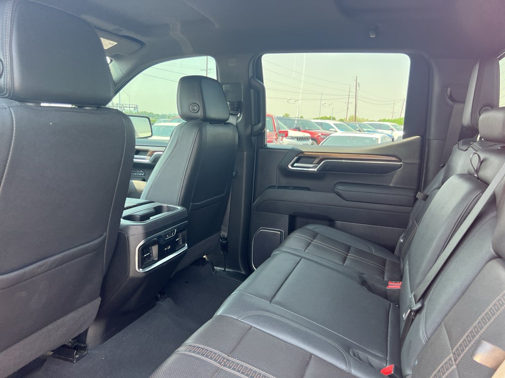 2023 Chevrolet Silverado 1500 4WD Crew Cab Short Bed High Country