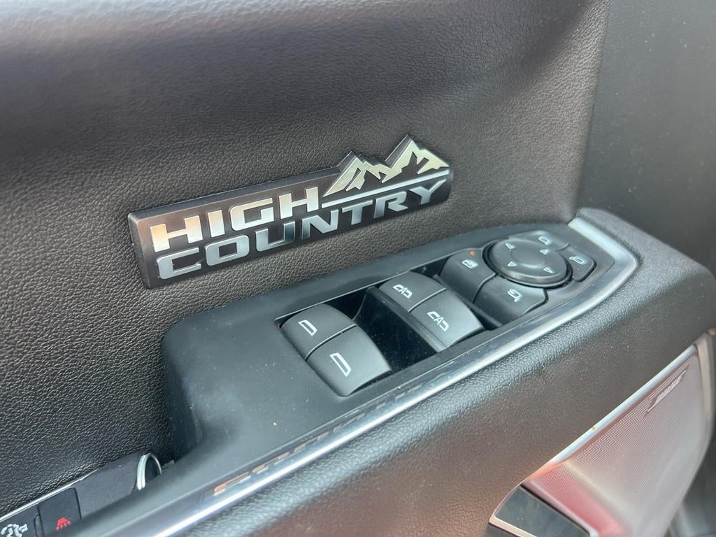 2023 Chevrolet Silverado 1500 4WD Crew Cab Short Bed High Country