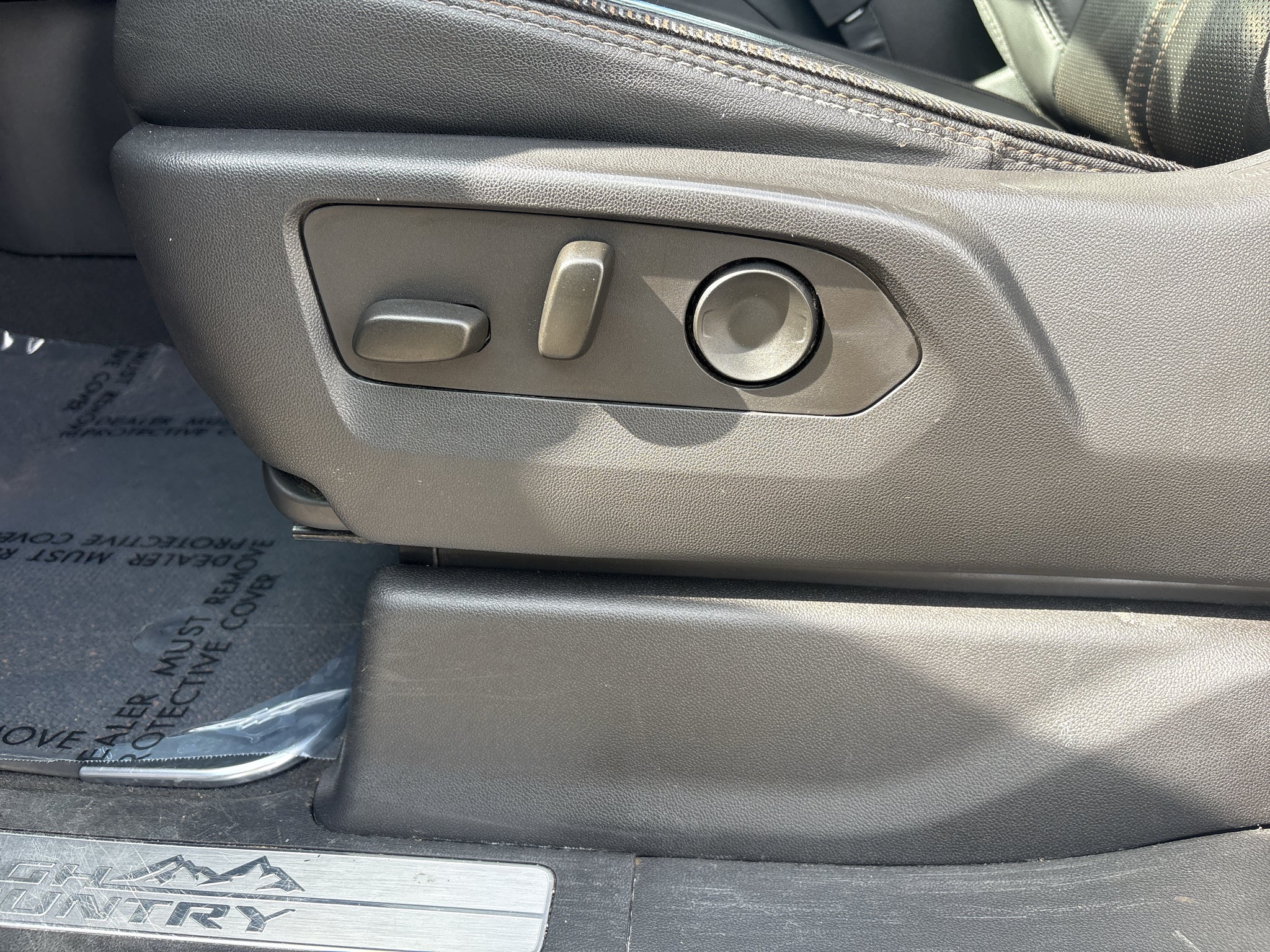 2022 Chevrolet Silverado 1500 4WD Crew Cab Short Bed High Country