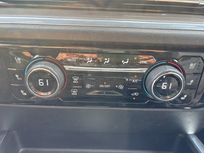 2022 Chevrolet Silverado 1500 4WD Crew Cab Short Bed High Country
