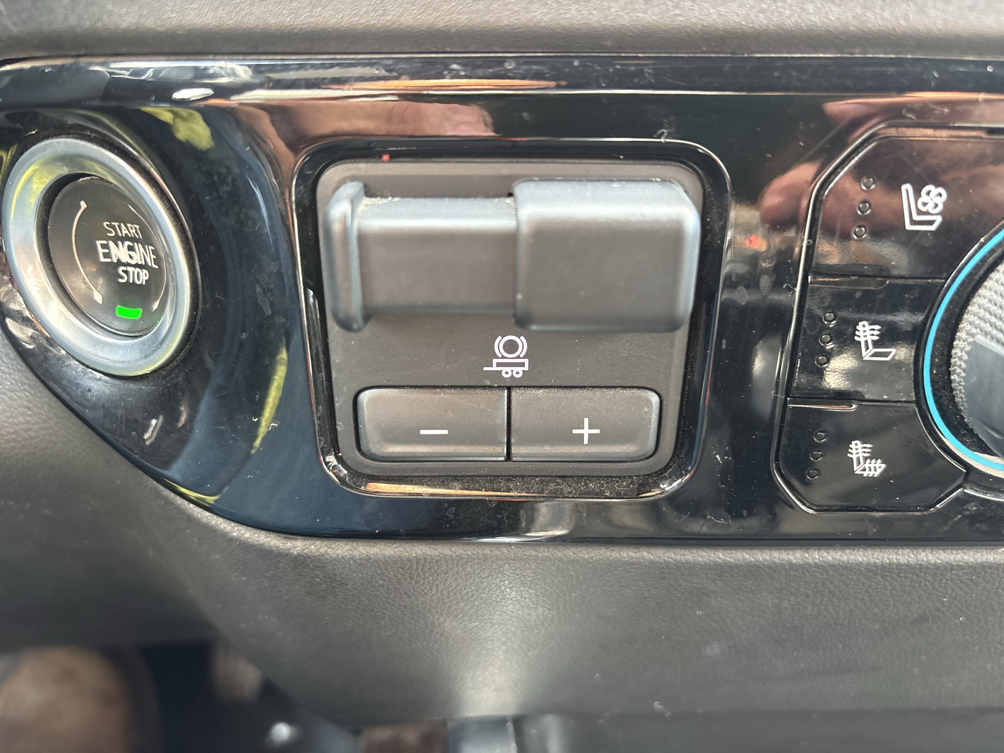 2022 Chevrolet Silverado 1500 4WD Crew Cab Short Bed High Country
