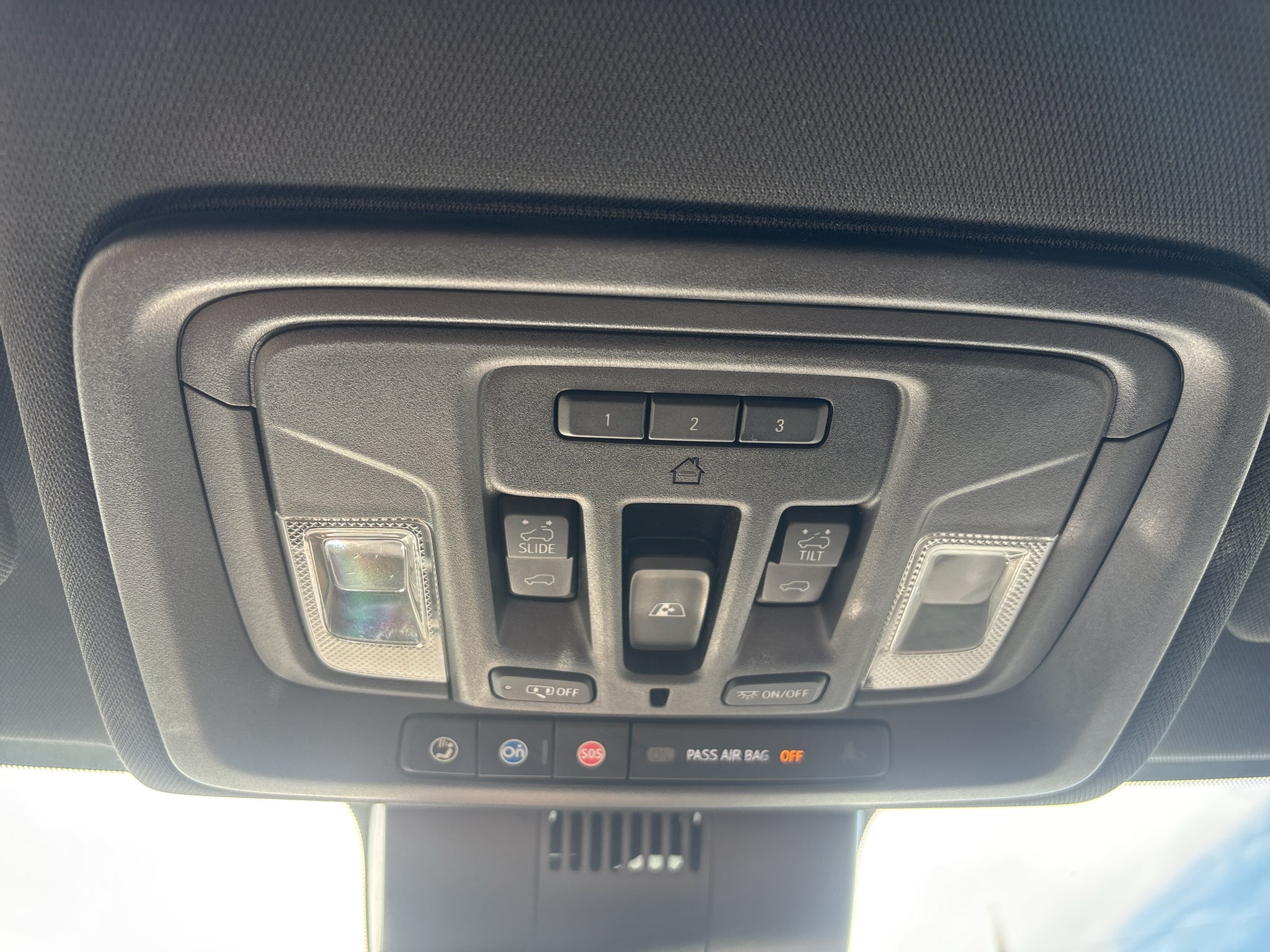 2022 Chevrolet Silverado 1500 4WD Crew Cab Short Bed High Country