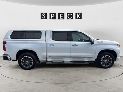 2022 Chevrolet Silverado 1500 4WD Crew Cab Short Bed High Country