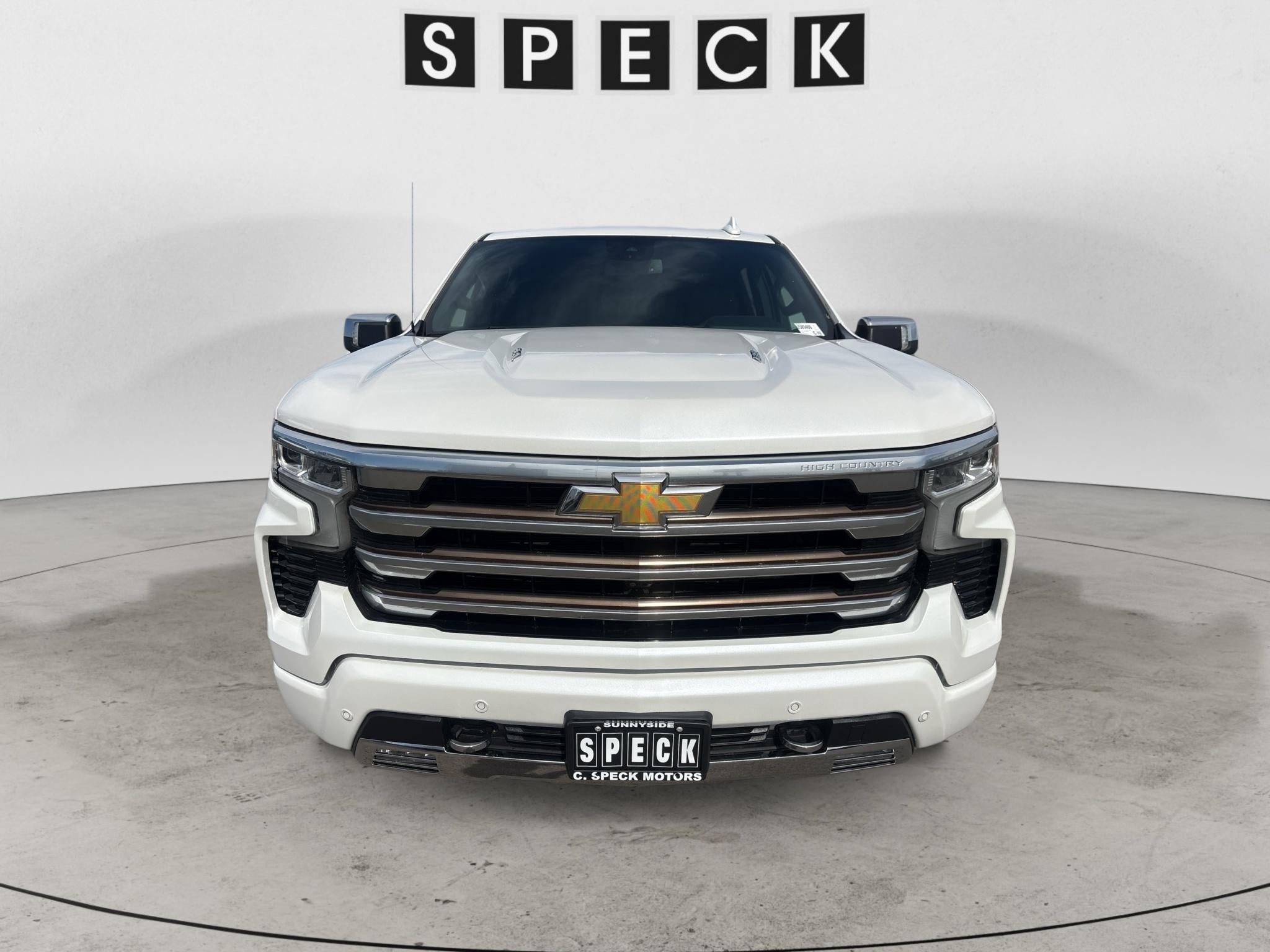 2022 Chevrolet Silverado 1500 4WD Crew Cab Short Bed High Country